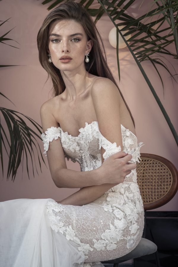 LA JOIE DE VIVRE WEDDING DRESS-vinava