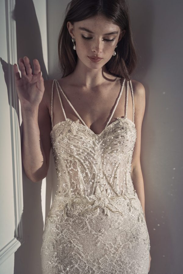 LA JOIE DE VIVRE WEDDING DRESS-vinava