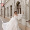 Ruched Bodice Neck Organza Wedding Dress -vinava