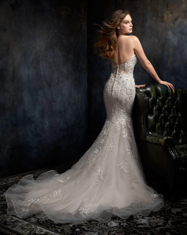 Backless wedding dress-vinava