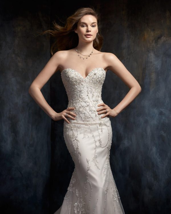 Backless wedding dress-vinava